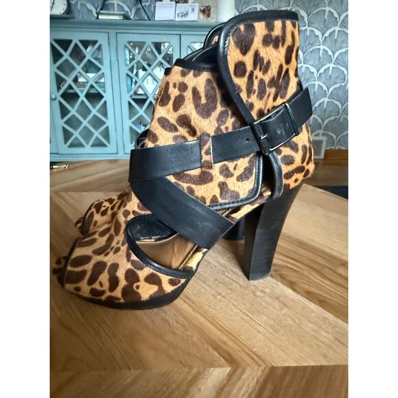 Kelsi Dagger Cheetah Faux Fur Platform Block Heels - Picture 8 of 9